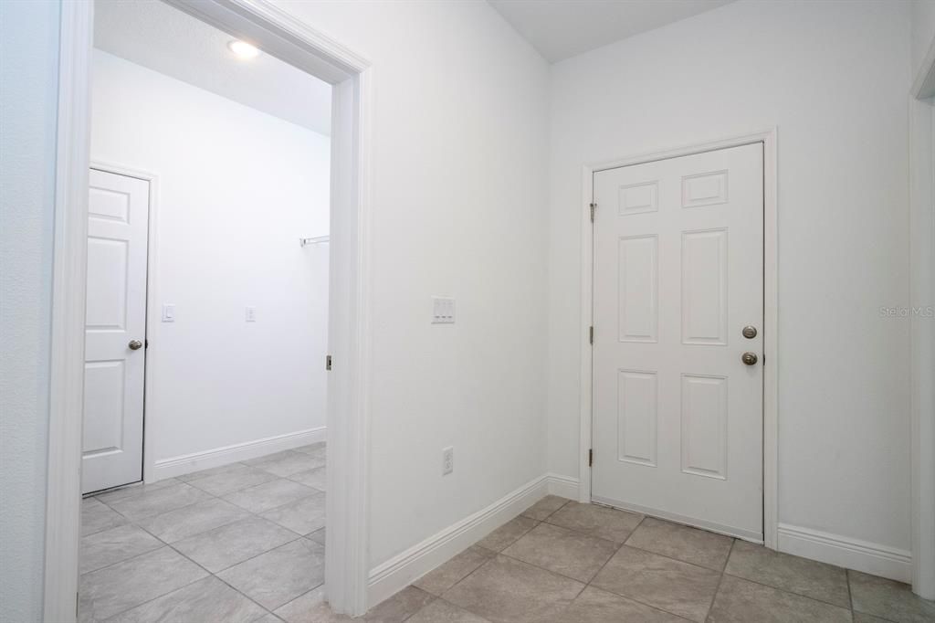 For Sale: $279,899 (4 beds, 2 baths, 1696 Square Feet)