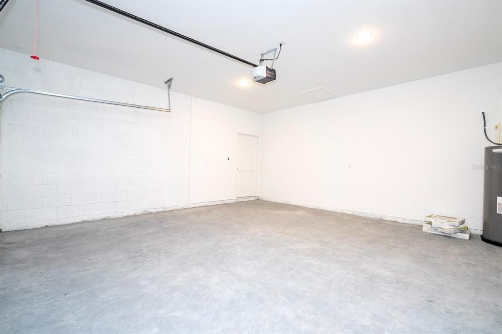 For Sale: $279,899 (4 beds, 2 baths, 1696 Square Feet)