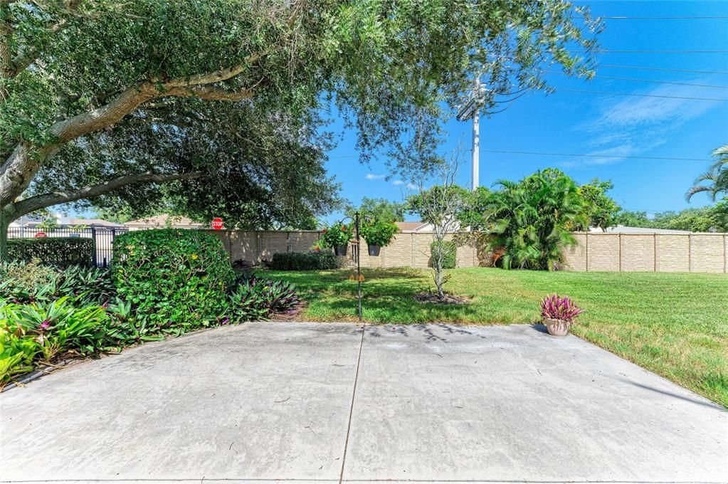 For Sale: $524,900 (3 beds, 2 baths, 2021 Square Feet)