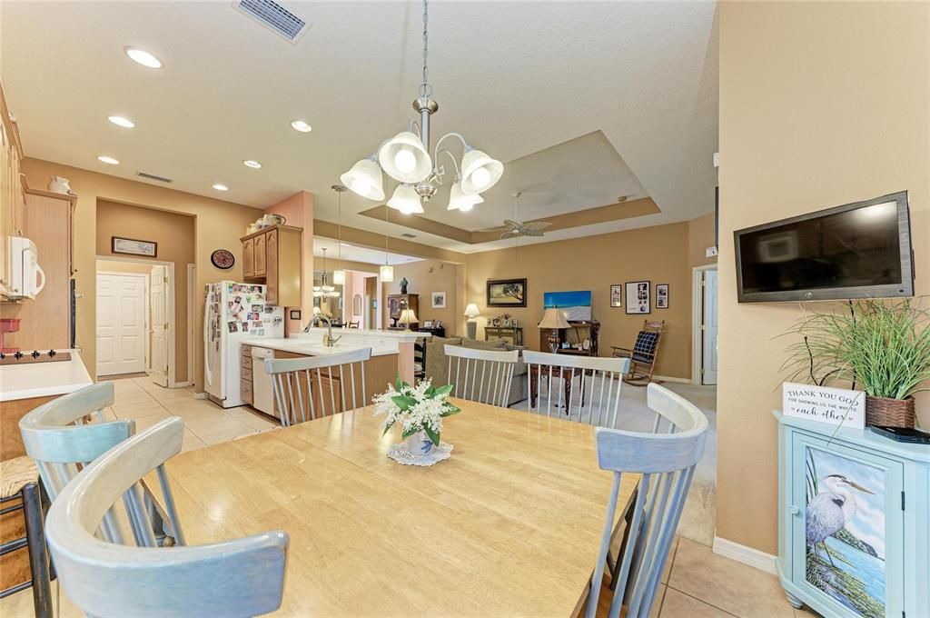 For Sale: $524,900 (3 beds, 2 baths, 2021 Square Feet)