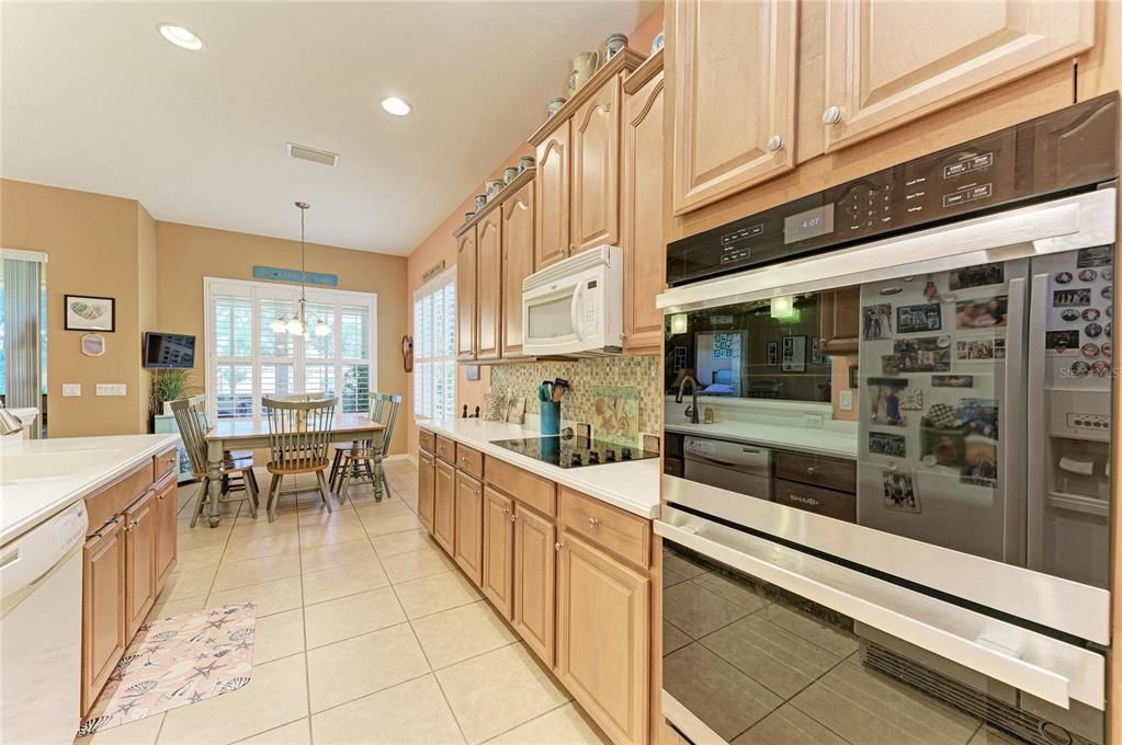 For Sale: $524,900 (3 beds, 2 baths, 2021 Square Feet)