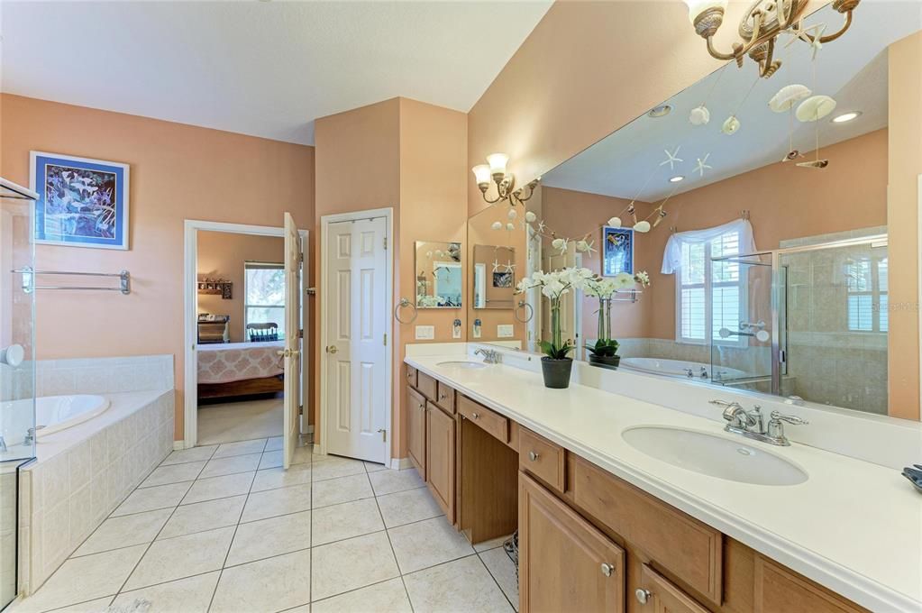 For Sale: $524,900 (3 beds, 2 baths, 2021 Square Feet)