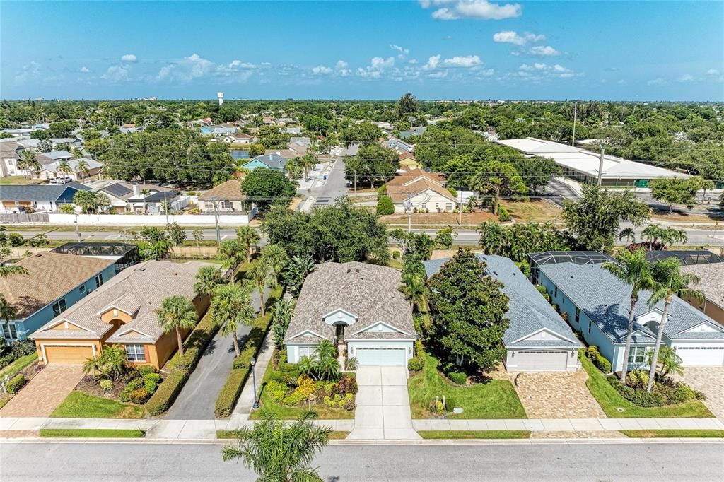 For Sale: $524,900 (3 beds, 2 baths, 2021 Square Feet)
