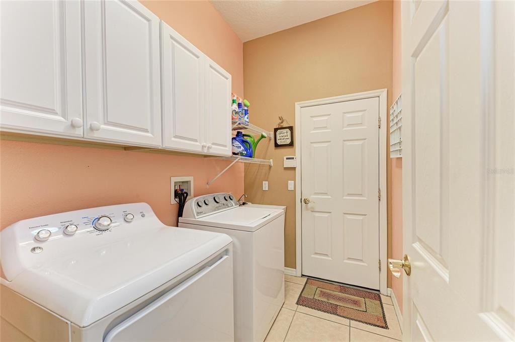 For Sale: $524,900 (3 beds, 2 baths, 2021 Square Feet)