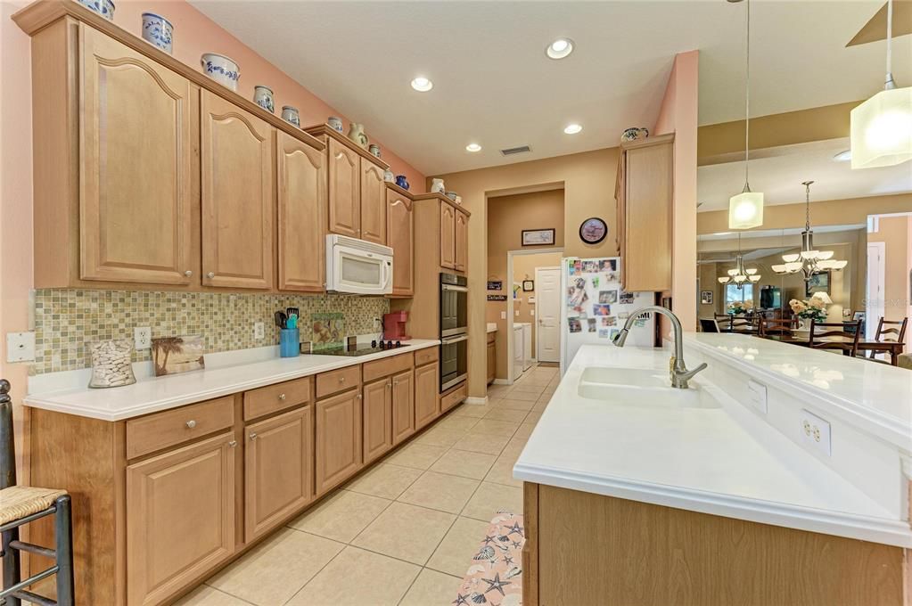 For Sale: $524,900 (3 beds, 2 baths, 2021 Square Feet)