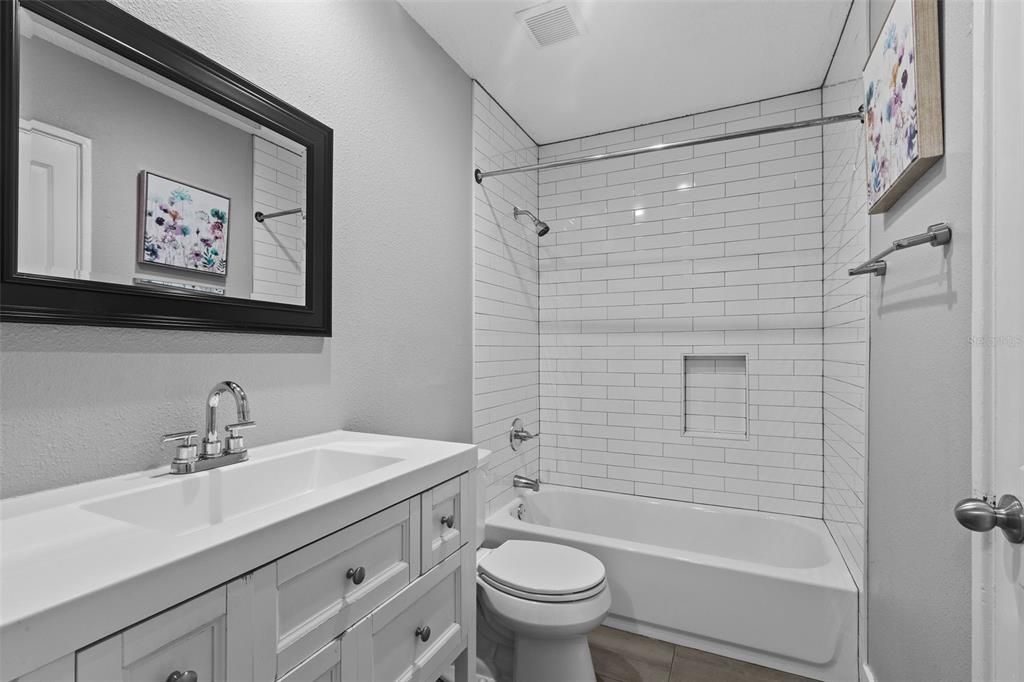 На продажу: $399,000 (3 спален, 2 ванн, 1095 Квадратных фут)