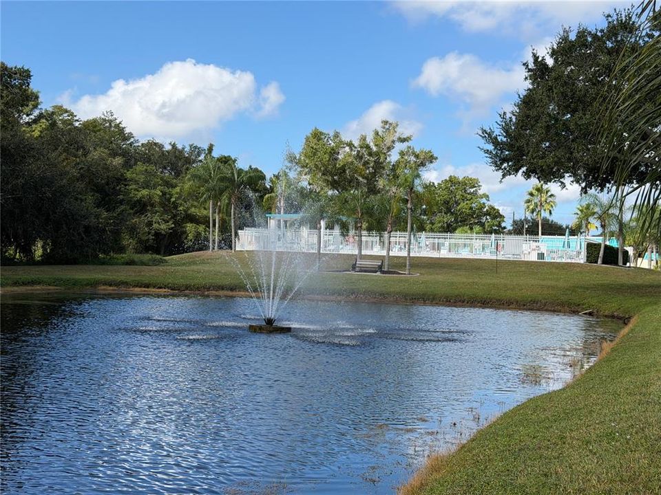 Active With Contract: $165,000 (2 beds, 2 baths, 972 Square Feet)