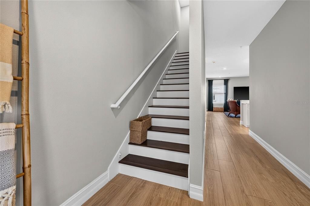 En Venta: $795,000 (3 camas, 3 baños, 2222 Pies cuadrados)