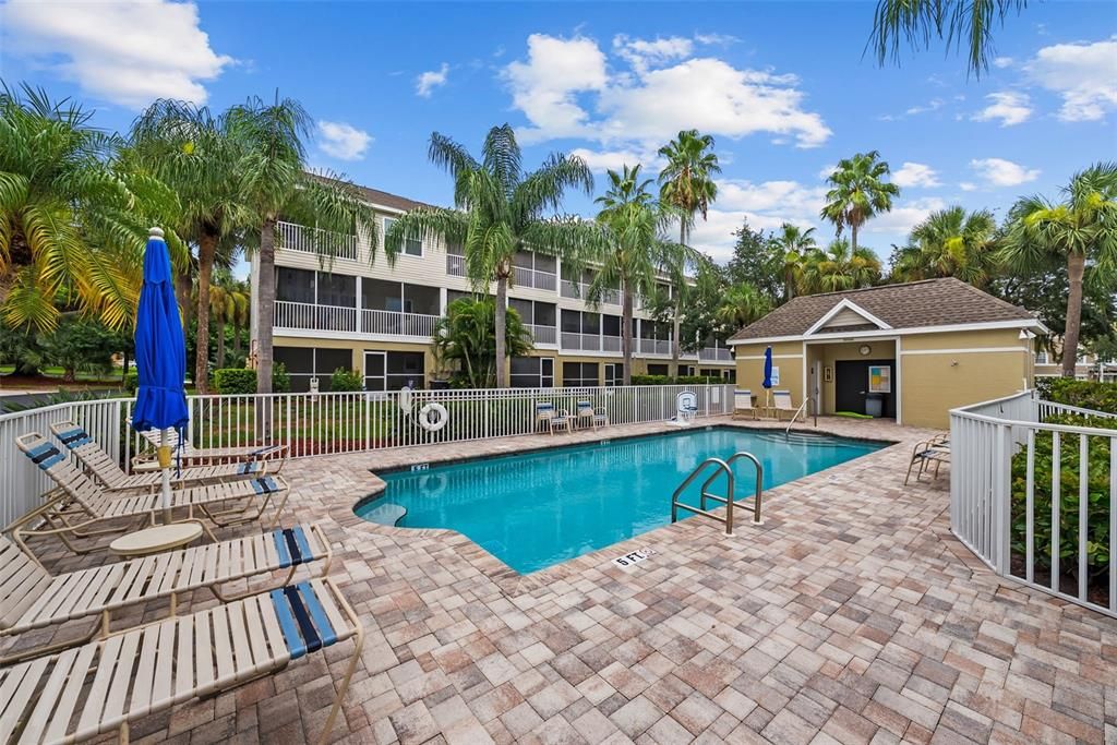 For Sale: $450,000 (2 beds, 2 baths, 1595 Square Feet)