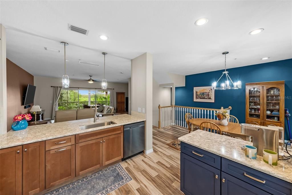 For Sale: $450,000 (2 beds, 2 baths, 1595 Square Feet)
