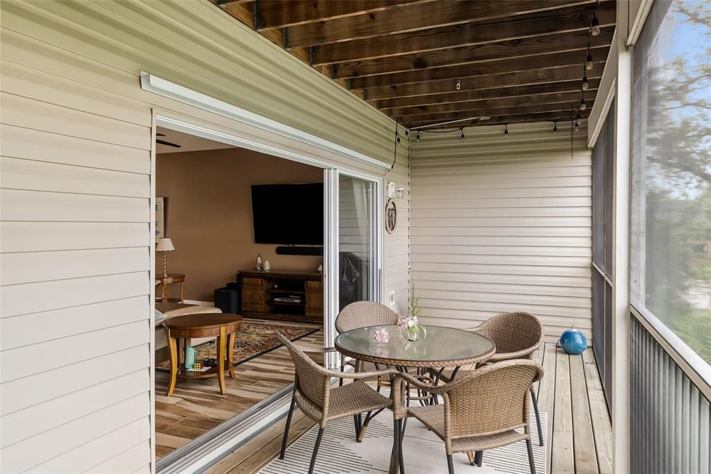 For Sale: $450,000 (2 beds, 2 baths, 1595 Square Feet)