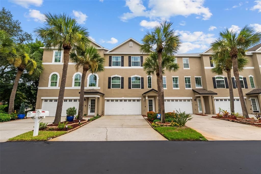 For Sale: $450,000 (2 beds, 2 baths, 1595 Square Feet)