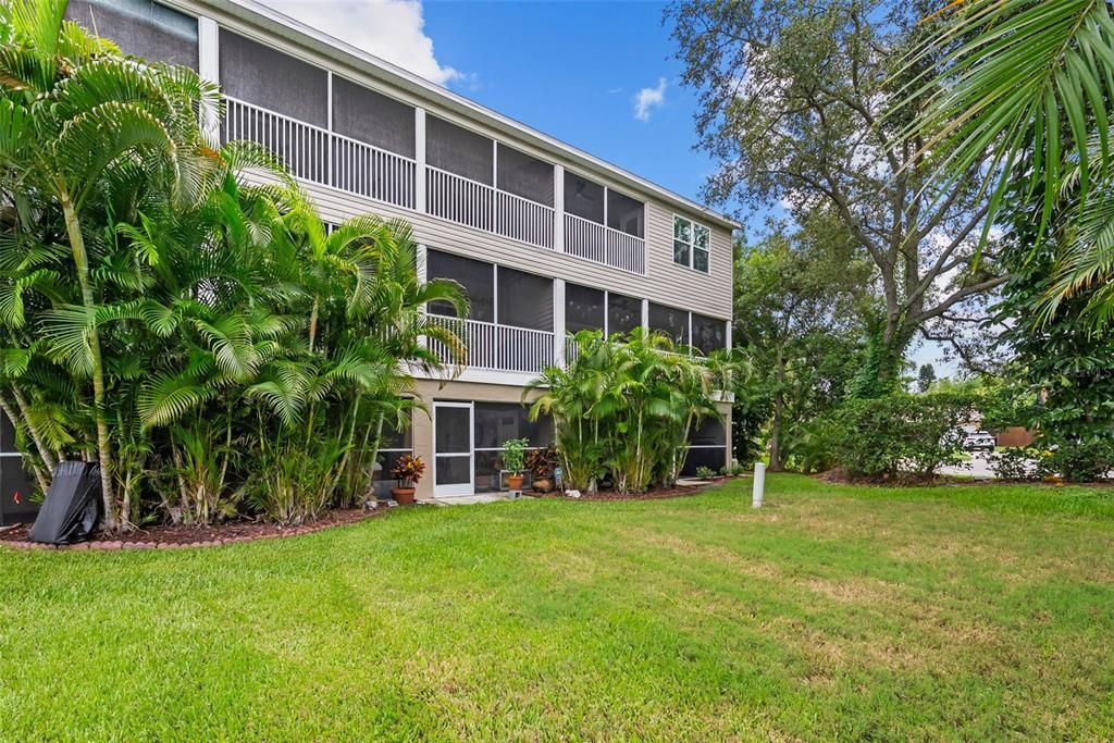 For Sale: $450,000 (2 beds, 2 baths, 1595 Square Feet)