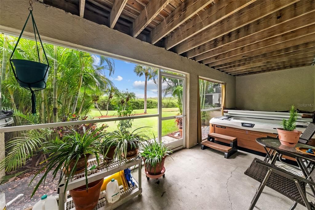 For Sale: $450,000 (2 beds, 2 baths, 1595 Square Feet)