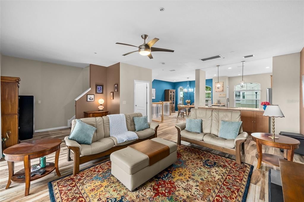 For Sale: $450,000 (2 beds, 2 baths, 1595 Square Feet)