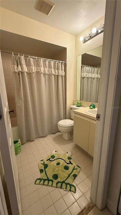 For Sale: $249,999 (2 beds, 2 baths, 1166 Square Feet)