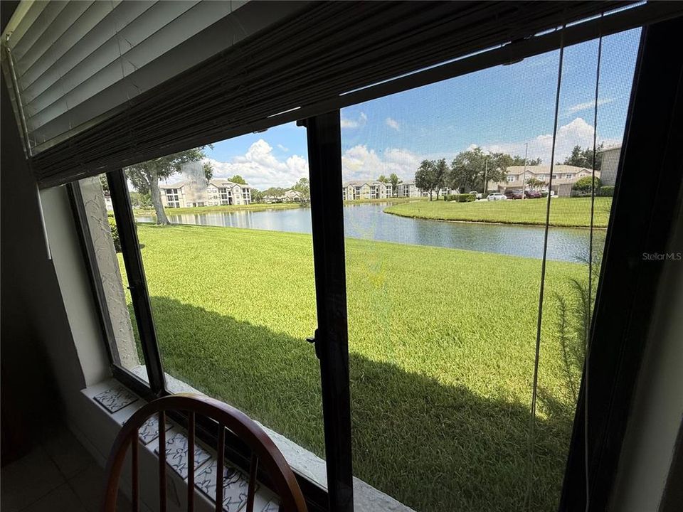For Sale: $249,999 (2 beds, 2 baths, 1166 Square Feet)