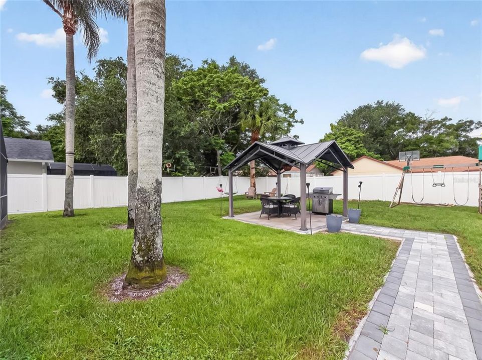 For Sale: $450,000 (3 beds, 2 baths, 1732 Square Feet)