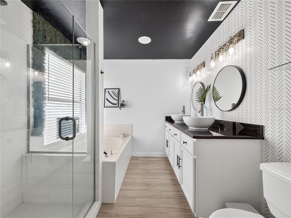 For Sale: $450,000 (3 beds, 2 baths, 1732 Square Feet)