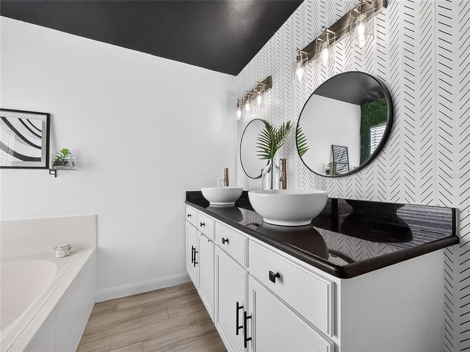 For Sale: $450,000 (3 beds, 2 baths, 1732 Square Feet)