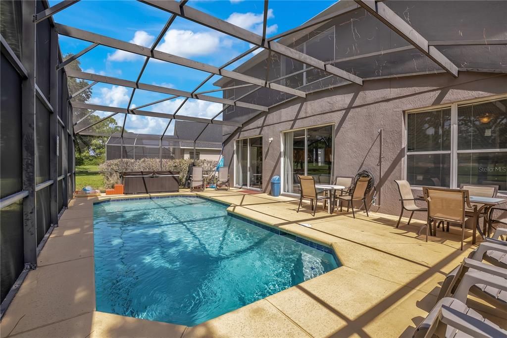 For Sale: $499,900 (6 beds, 4 baths, 2864 Square Feet)
