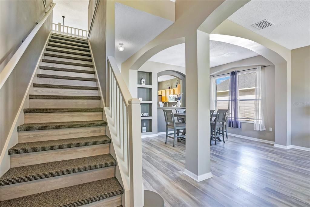 For Sale: $499,900 (6 beds, 4 baths, 2864 Square Feet)