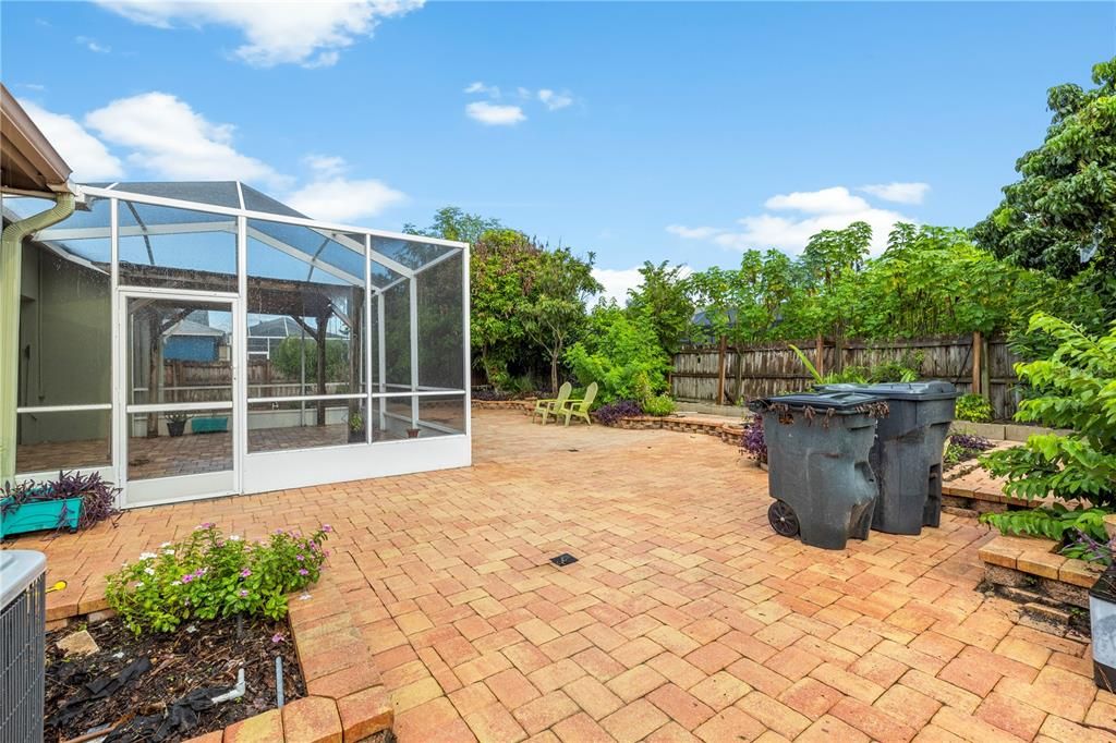 For Sale: $415,000 (4 beds, 3 baths, 2477 Square Feet)