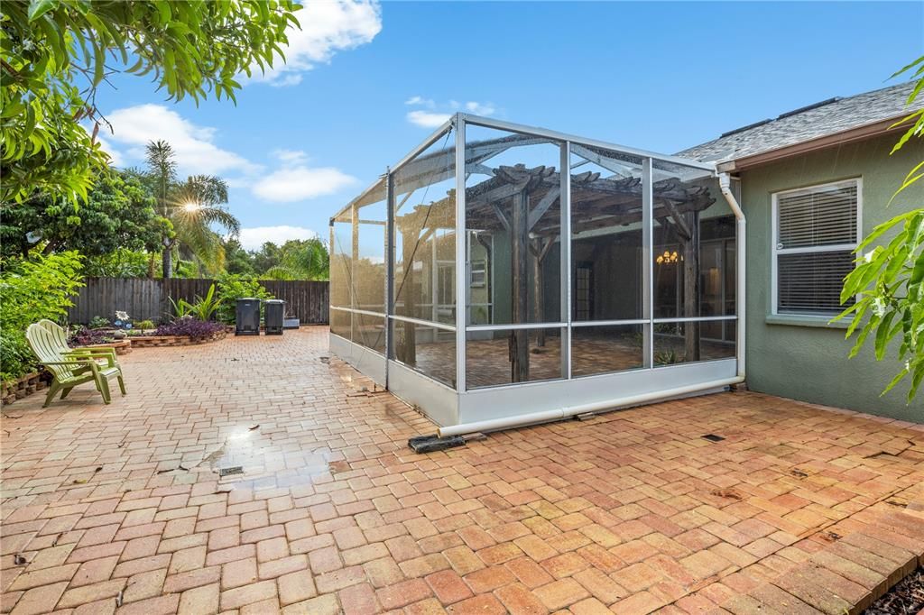For Sale: $415,000 (4 beds, 3 baths, 2477 Square Feet)