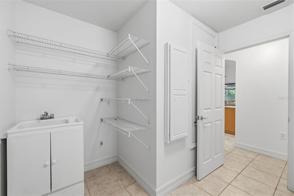 For Sale: $415,000 (4 beds, 3 baths, 2477 Square Feet)