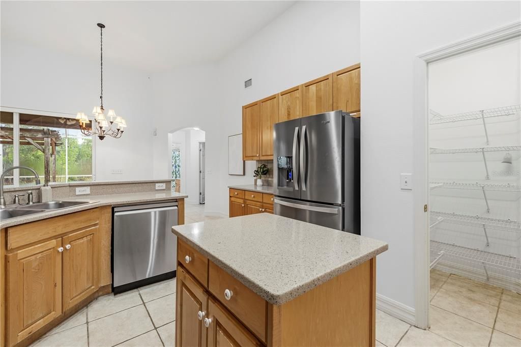 For Sale: $415,000 (4 beds, 3 baths, 2477 Square Feet)