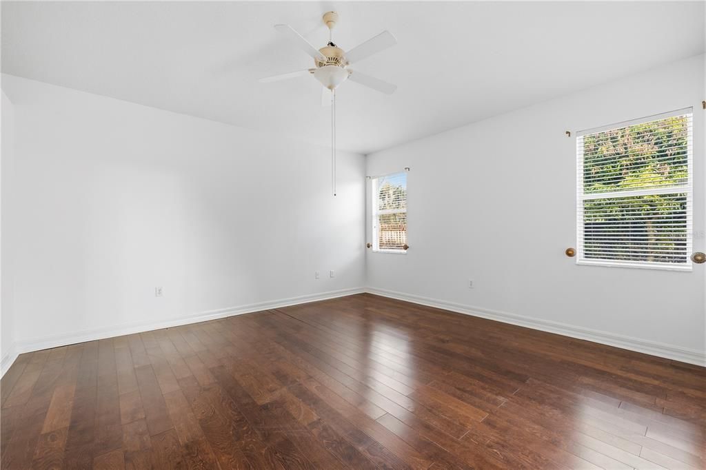 For Sale: $415,000 (4 beds, 3 baths, 2477 Square Feet)