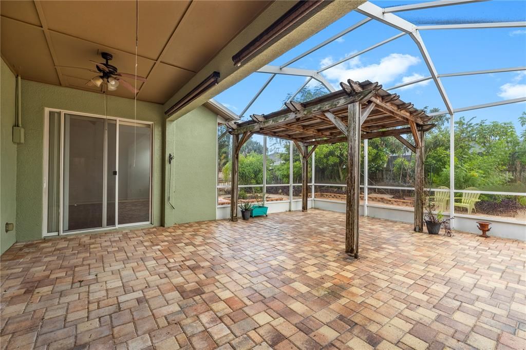 For Sale: $415,000 (4 beds, 3 baths, 2477 Square Feet)