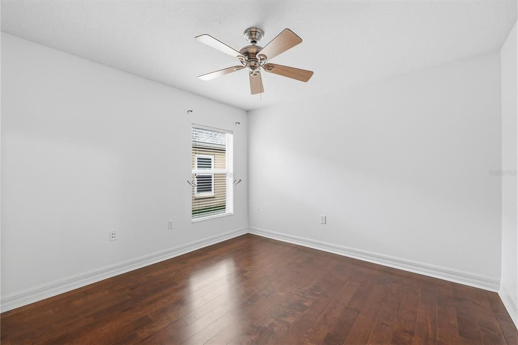 For Sale: $415,000 (4 beds, 3 baths, 2477 Square Feet)
