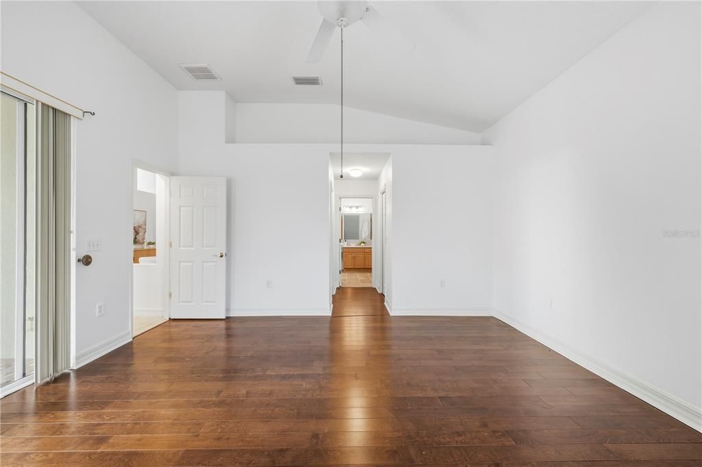 For Sale: $415,000 (4 beds, 3 baths, 2477 Square Feet)
