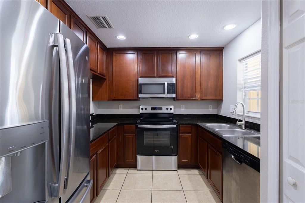 В аренду: $1,850 (3 спален, 2 ванн, 1532 Квадратных фут)