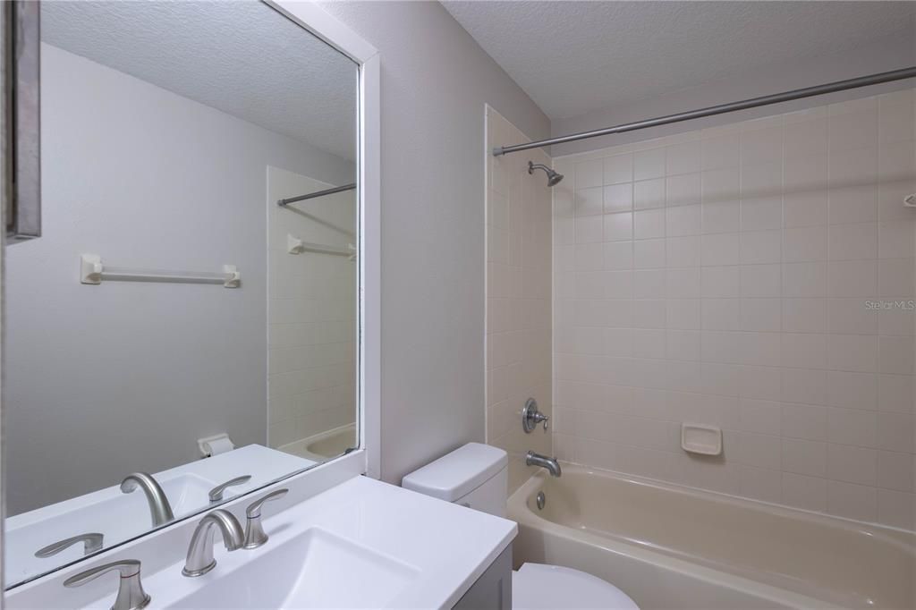 В аренду: $1,850 (3 спален, 2 ванн, 1532 Квадратных фут)