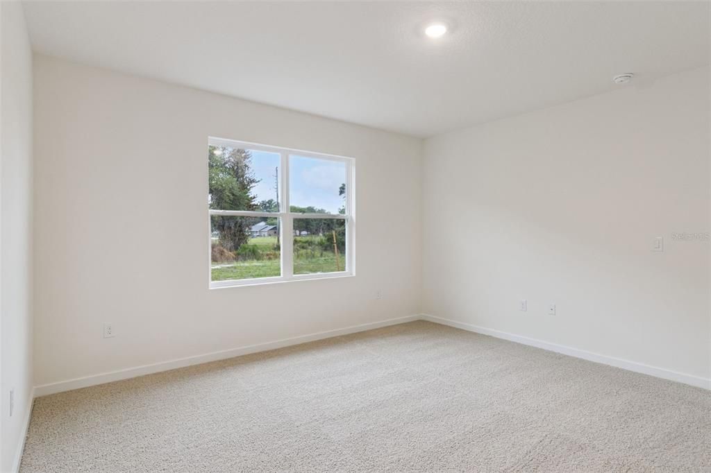 Activo con contrato: $394,990 (3 camas, 2 baños, 1614 Pies cuadrados)