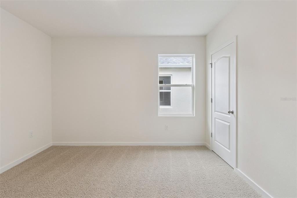 Activo con contrato: $394,990 (3 camas, 2 baños, 1614 Pies cuadrados)