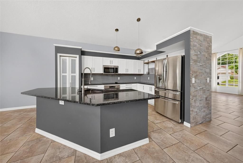 En Venta: $579,000 (4 camas, 2 baños, 2194 Pies cuadrados)