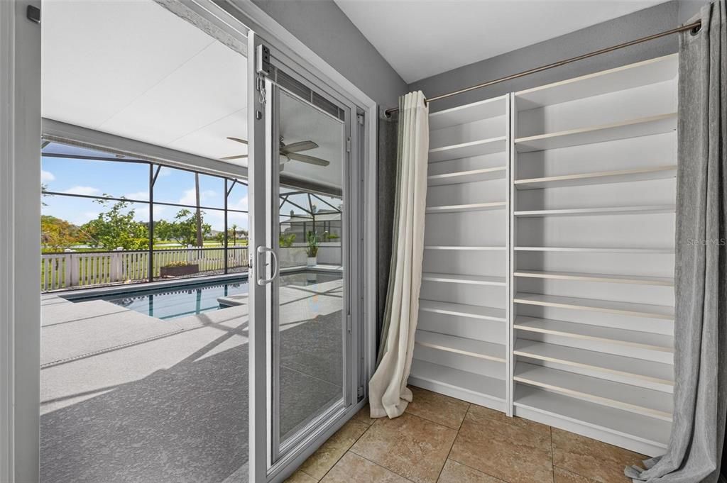 En Venta: $579,000 (4 camas, 2 baños, 2194 Pies cuadrados)