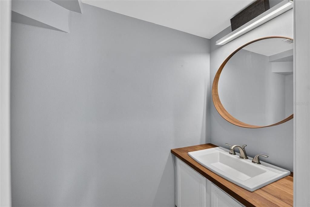 En Venta: $579,000 (4 camas, 2 baños, 2194 Pies cuadrados)