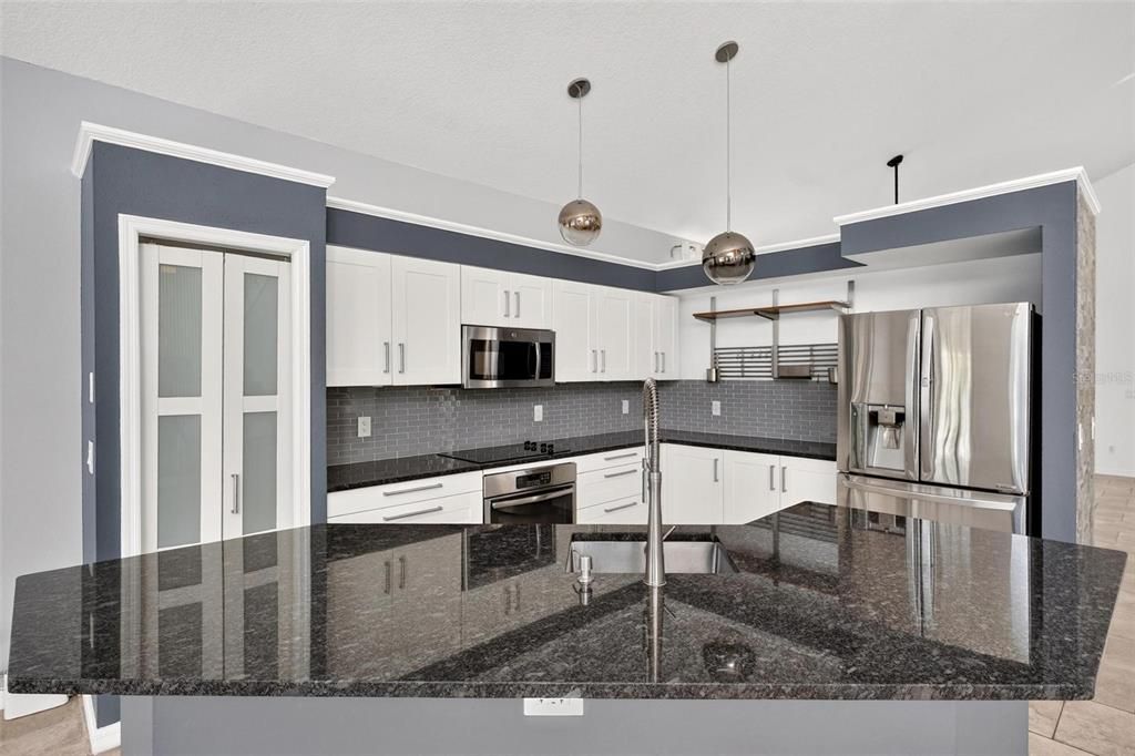 En Venta: $579,000 (4 camas, 2 baños, 2194 Pies cuadrados)