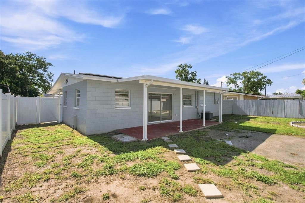 En Venta: $399,500 (3 camas, 2 baños, 1212 Pies cuadrados)