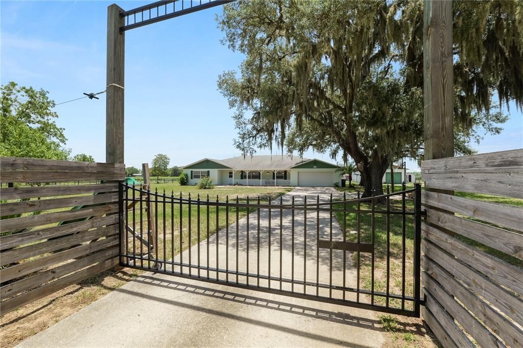 En Venta: $625,000 (4 camas, 2 baños, 2296 Pies cuadrados)