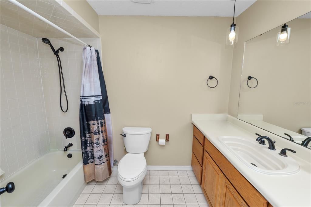 En Venta: $625,000 (4 camas, 2 baños, 2296 Pies cuadrados)