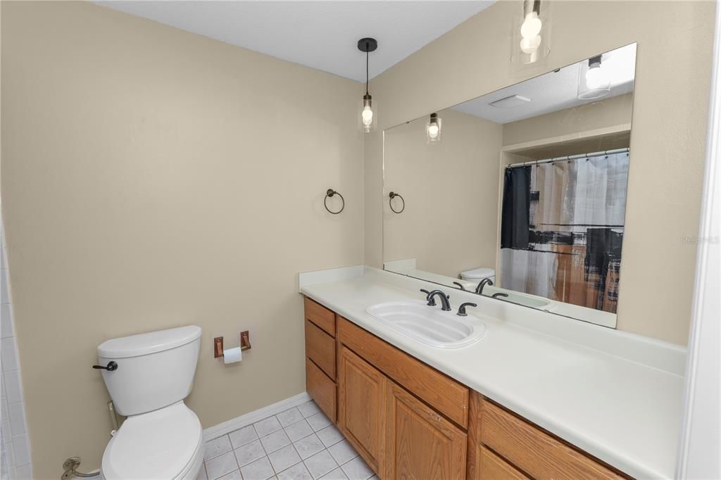 En Venta: $625,000 (4 camas, 2 baños, 2296 Pies cuadrados)