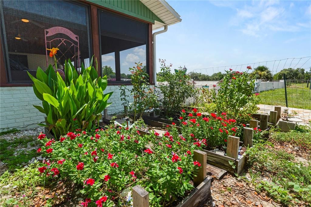 En Venta: $625,000 (4 camas, 2 baños, 2296 Pies cuadrados)