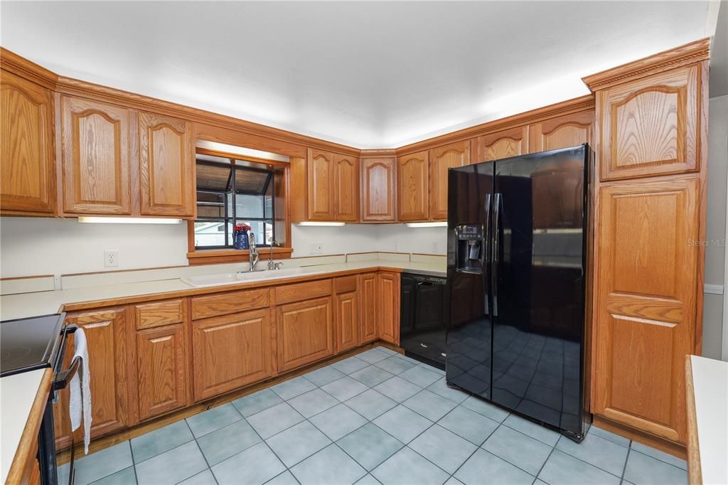En Venta: $625,000 (4 camas, 2 baños, 2296 Pies cuadrados)