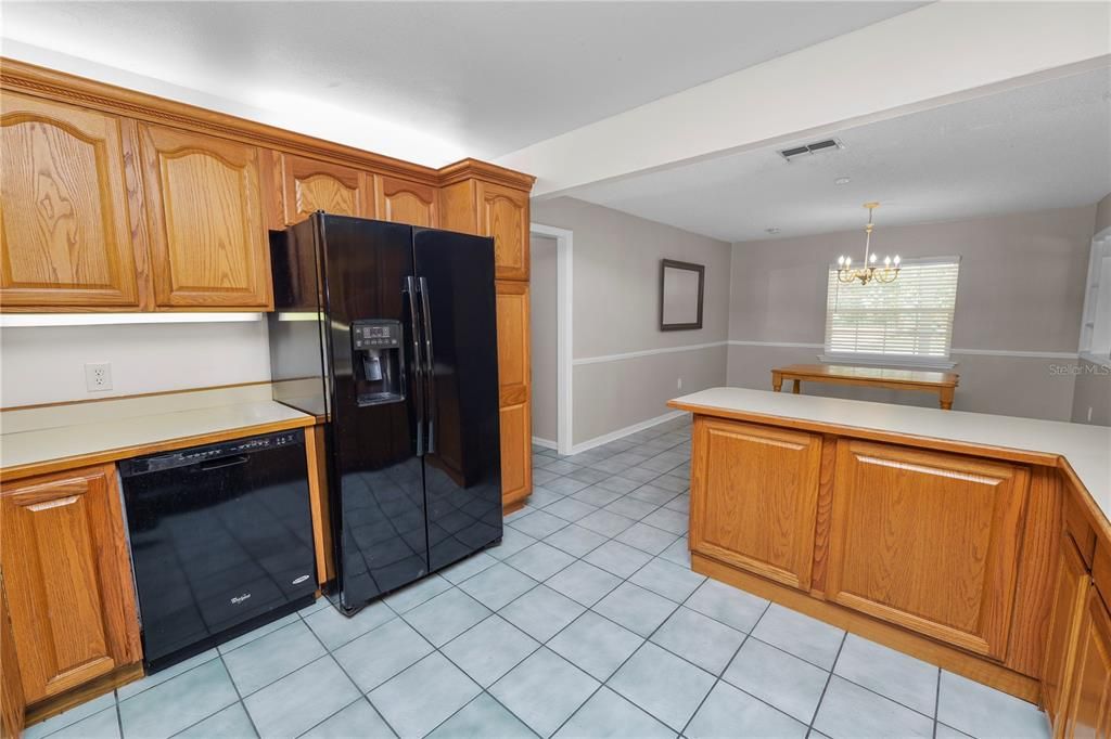 En Venta: $625,000 (4 camas, 2 baños, 2296 Pies cuadrados)