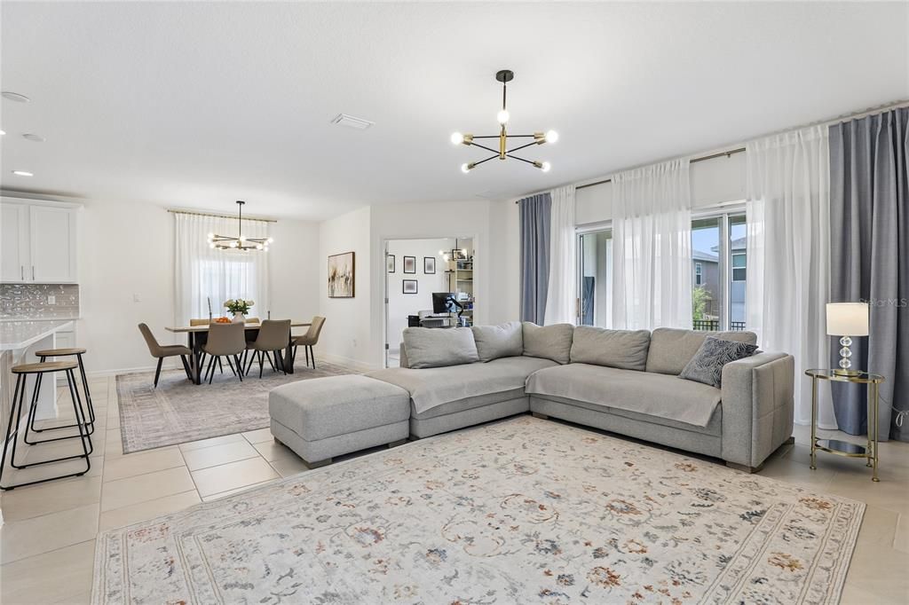 For Sale: $485,000 (4 beds, 2 baths, 2956 Square Feet)